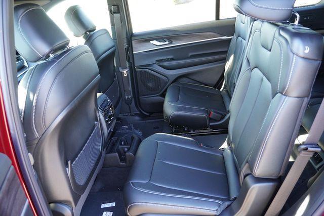 new 2025 Jeep Grand Cherokee L car, priced at $41,674