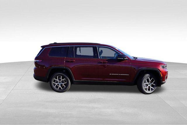 new 2025 Jeep Grand Cherokee L car, priced at $41,674