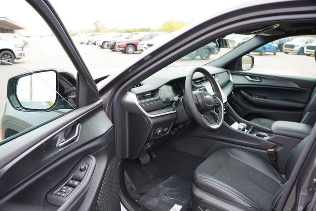 new 2025 Jeep Grand Cherokee L car, priced at $41,138