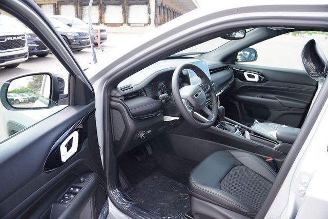 new 2025 Jeep Compass car, priced at $32,581