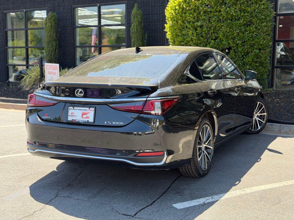 used 2025 Lexus ES 300h car, priced at $38,985