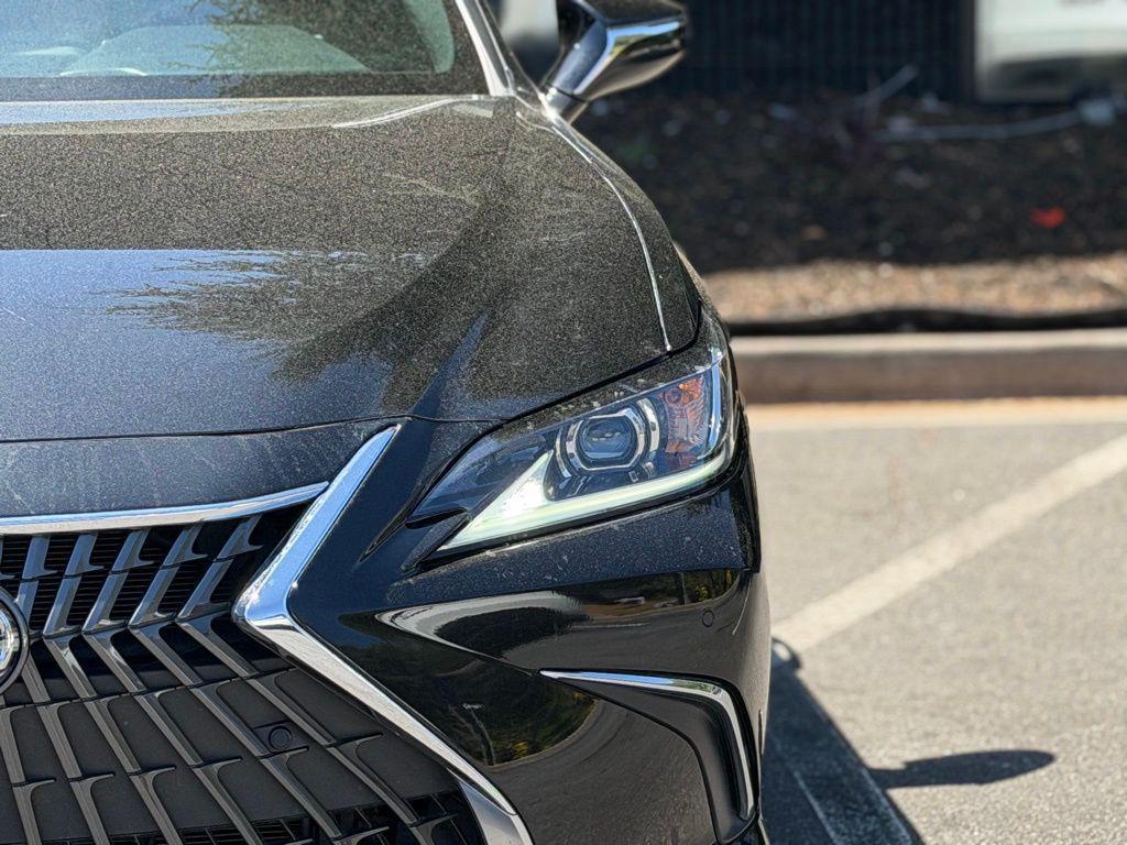 used 2025 Lexus ES 300h car, priced at $38,985