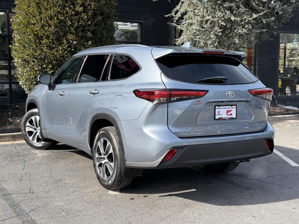 used 2020 Toyota Highlander car, priced at $26,895