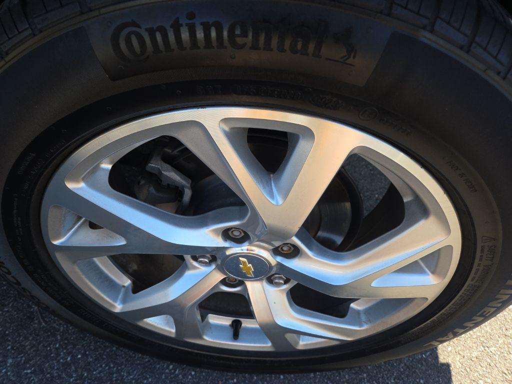 used 2020 Chevrolet Equinox car, priced at $12,775