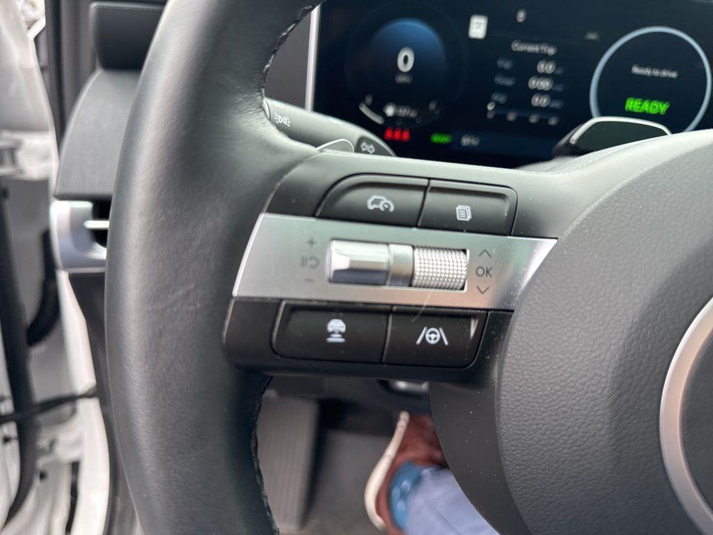 used 2025 Hyundai TUCSON Hybrid car, priced at $31,557