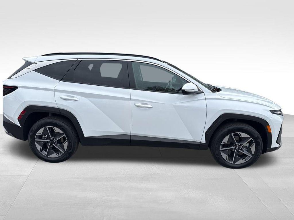 used 2025 Hyundai TUCSON Hybrid car, priced at $32,499