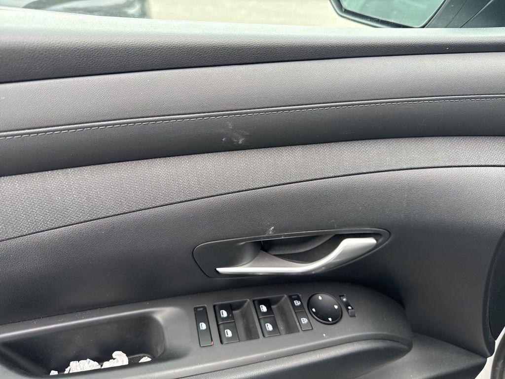 used 2025 Hyundai TUCSON Hybrid car, priced at $32,499