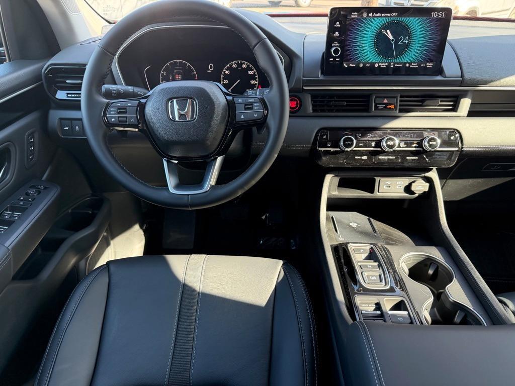 new 2025 Honda Pilot car, priced at $46,180