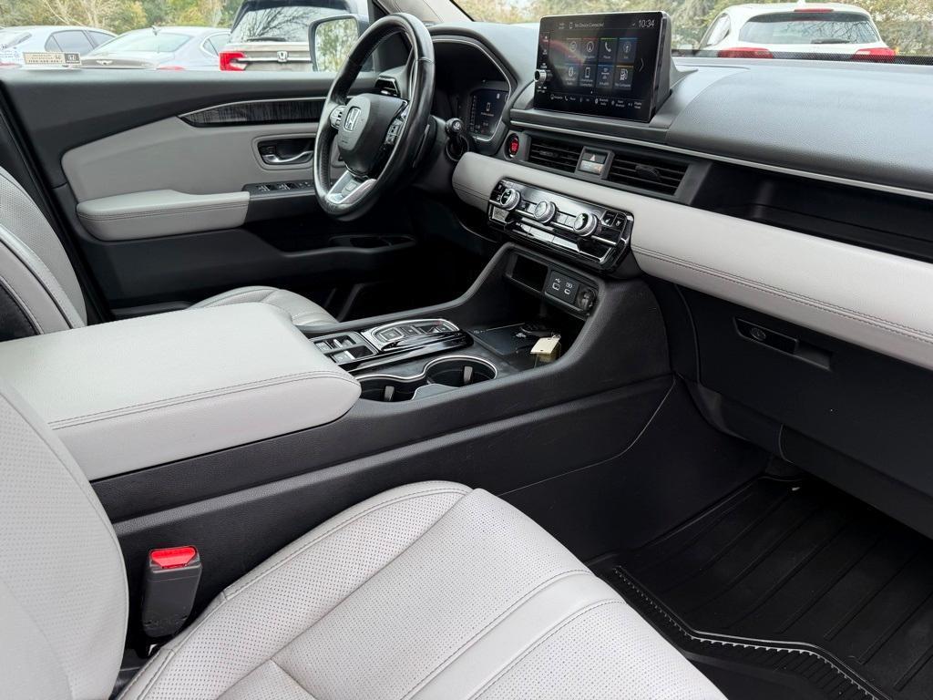 used 2023 Honda Pilot car, priced at $39,217