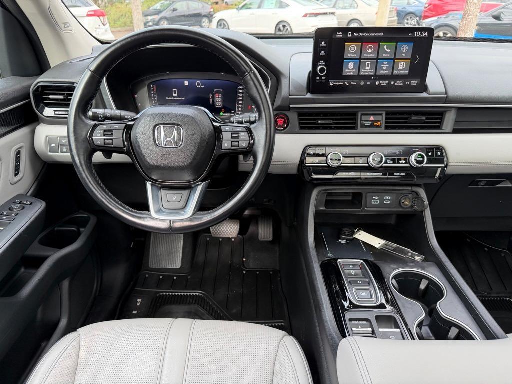 used 2023 Honda Pilot car, priced at $39,217