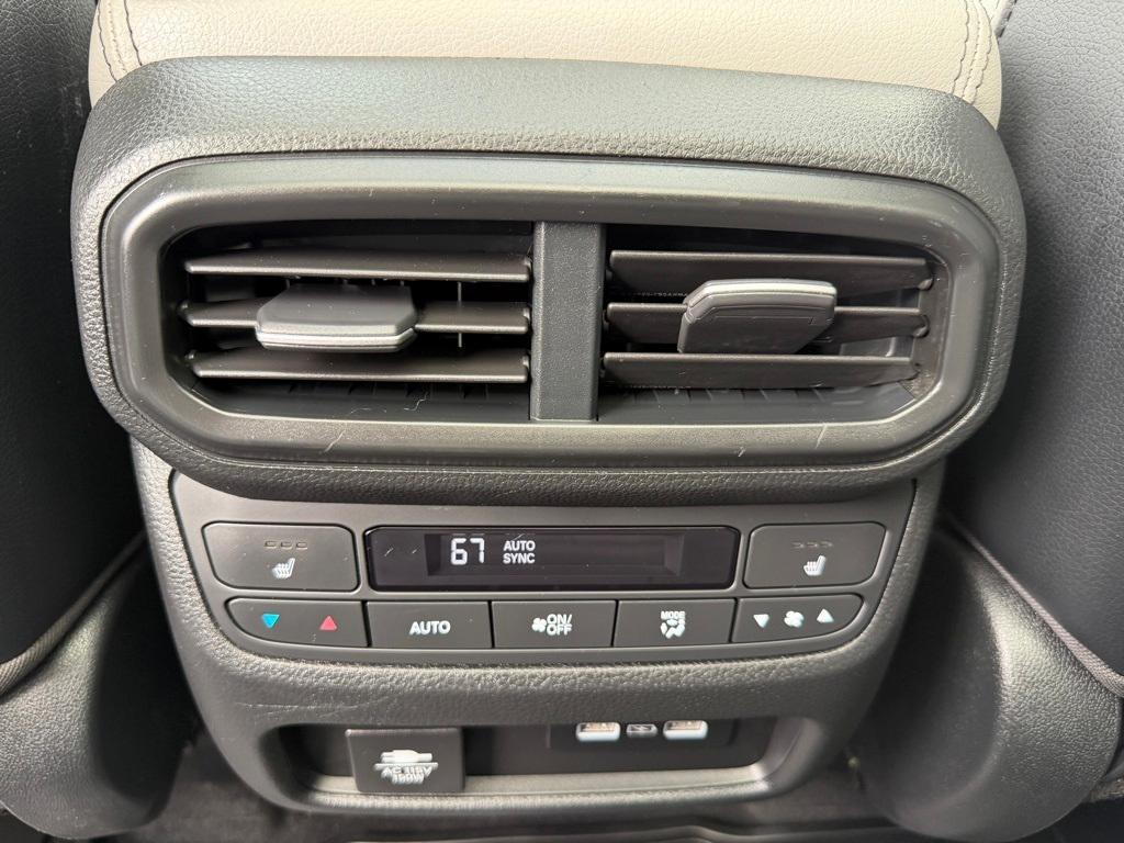 used 2023 Honda Pilot car, priced at $39,217