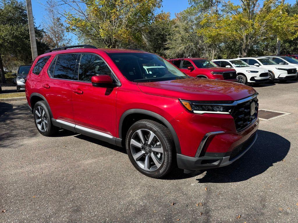 new 2025 Honda Pilot car, priced at $52,280