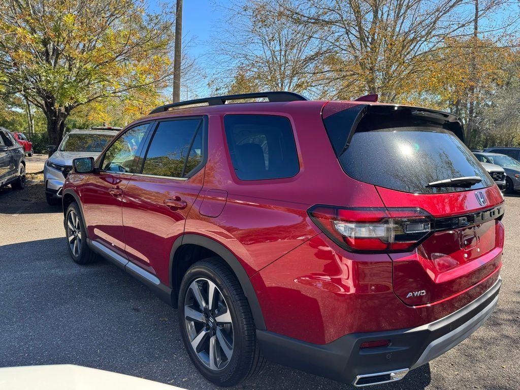 new 2025 Honda Pilot car, priced at $52,280