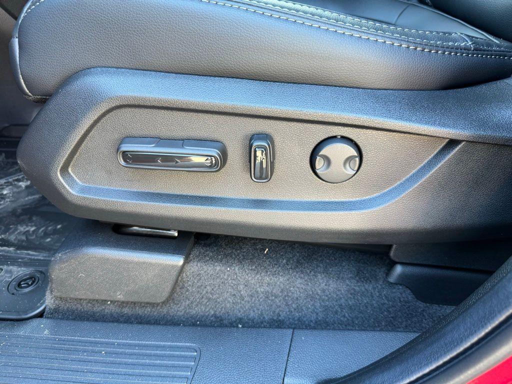 new 2025 Honda Pilot car, priced at $52,280