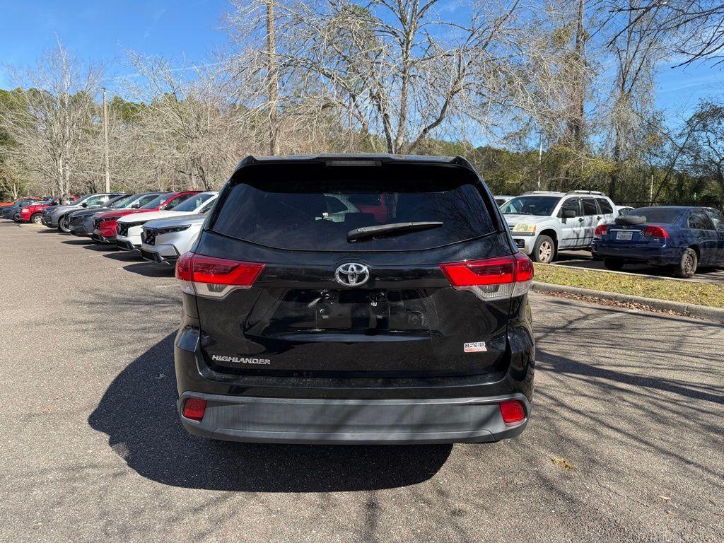used 2019 Toyota Highlander car, priced at $21,288