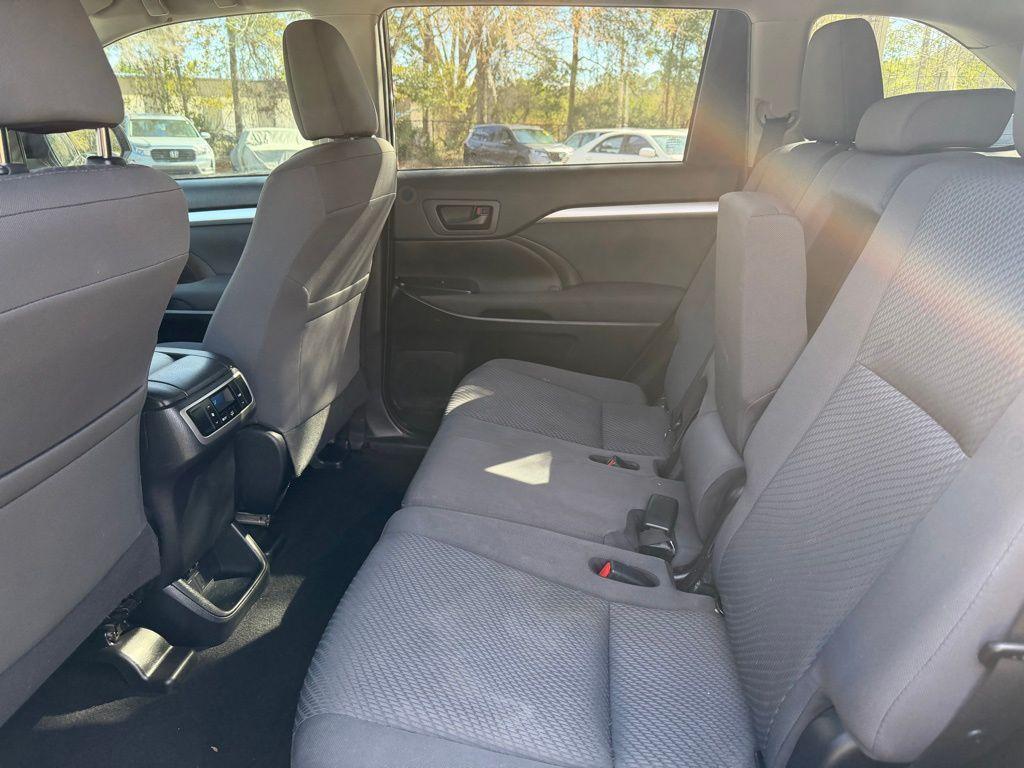 used 2019 Toyota Highlander car, priced at $21,288