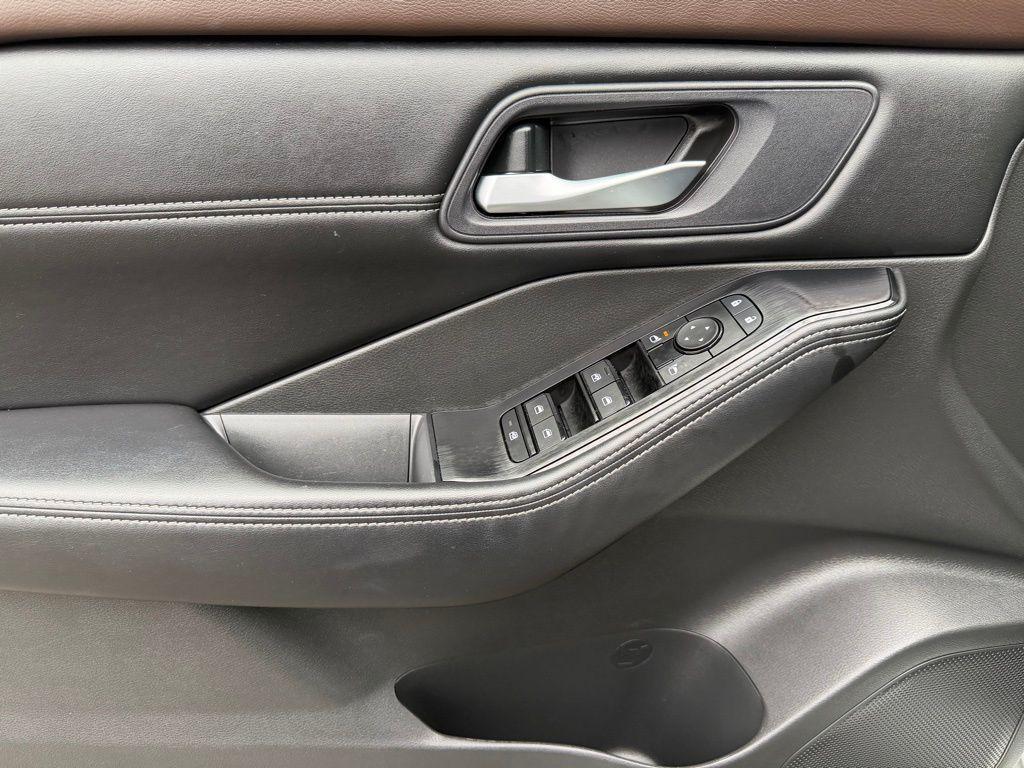 used 2023 Nissan Rogue car, priced at $18,992