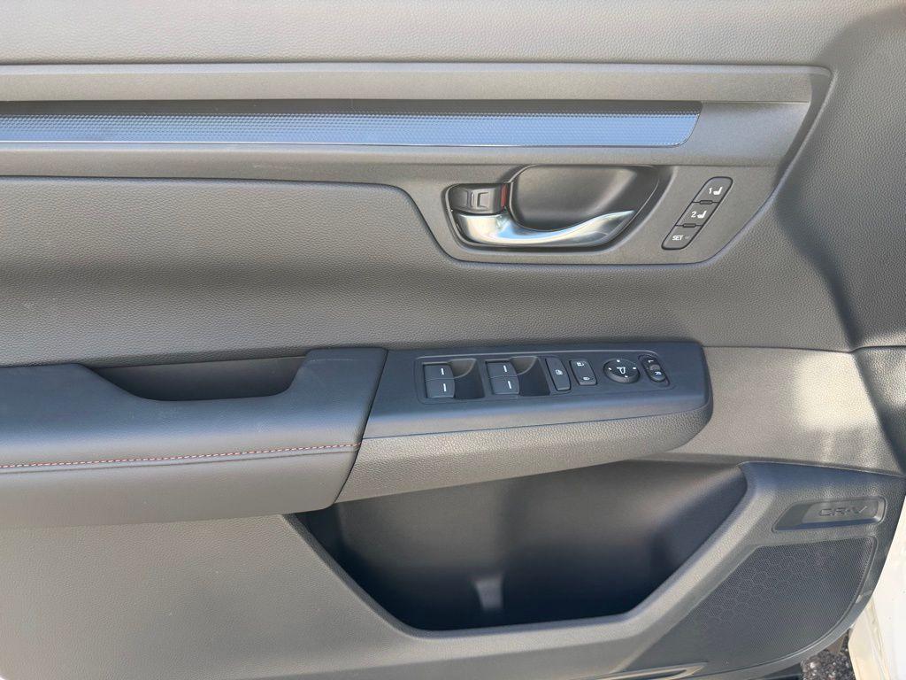 new 2026 Honda CR-V Hybrid car, priced at $40,630