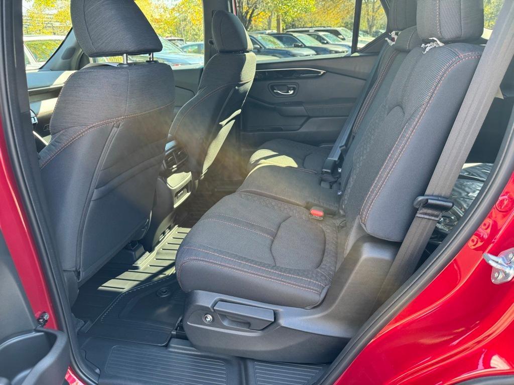 new 2025 Honda Pilot car, priced at $44,250