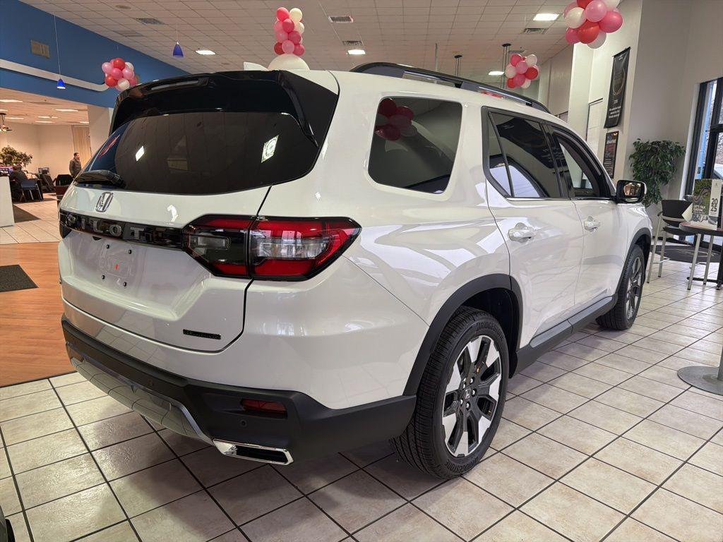 new 2026 Honda Pilot car, priced at $53,045