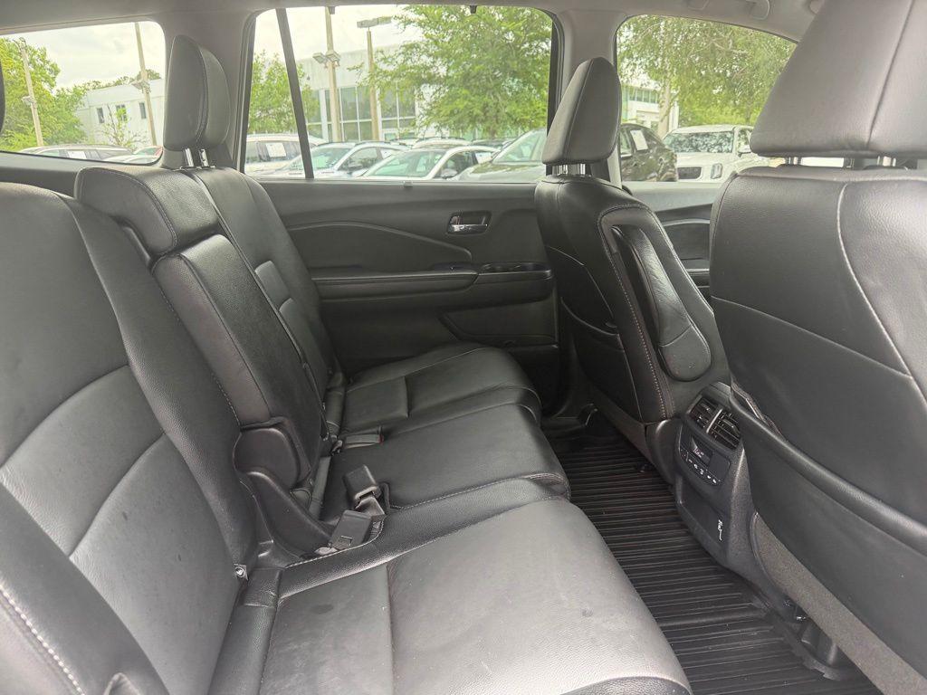 used 2021 Honda Pilot car, priced at $21,000