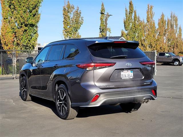 used 2021 Toyota Highlander car, priced at $37,999