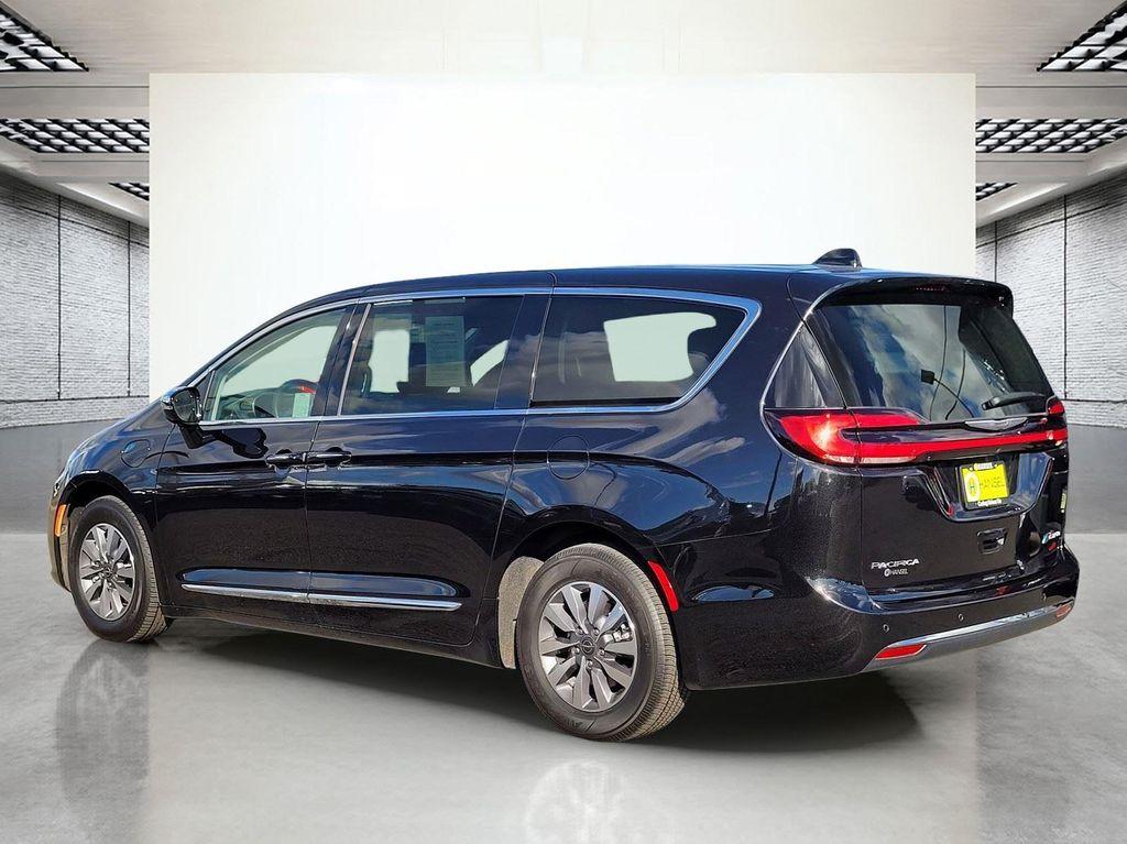 used 2023 Chrysler Pacifica Hybrid car, priced at $27,995