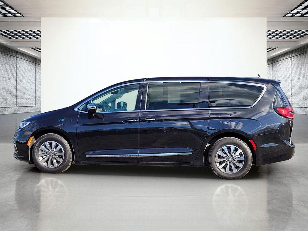 used 2023 Chrysler Pacifica Hybrid car, priced at $27,995