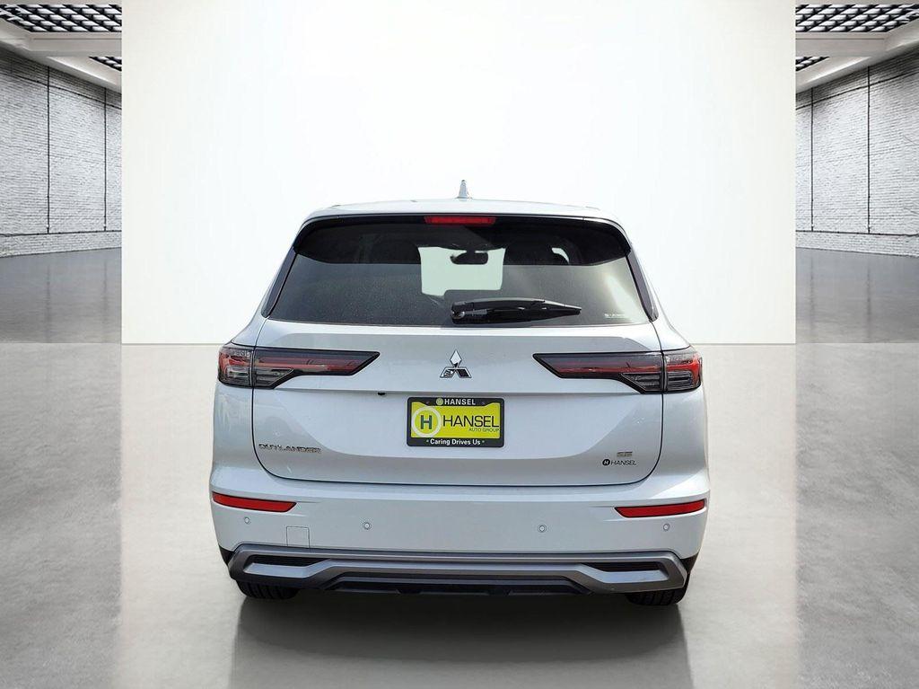 used 2025 Mitsubishi Outlander car, priced at $26,084