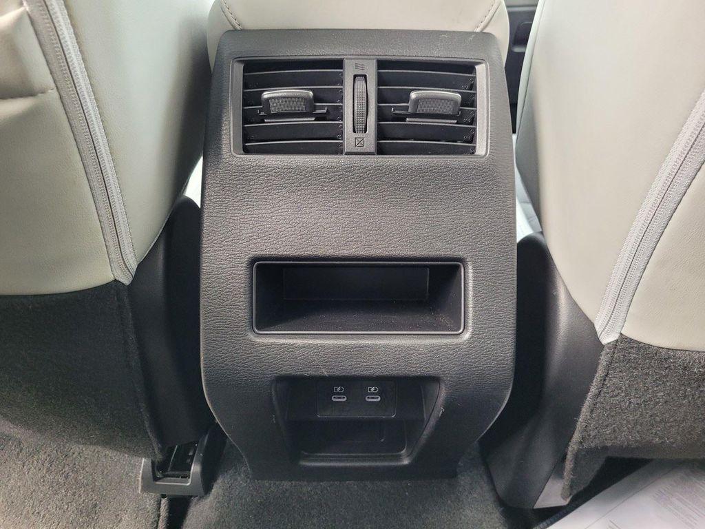 used 2025 Mitsubishi Outlander car, priced at $26,084