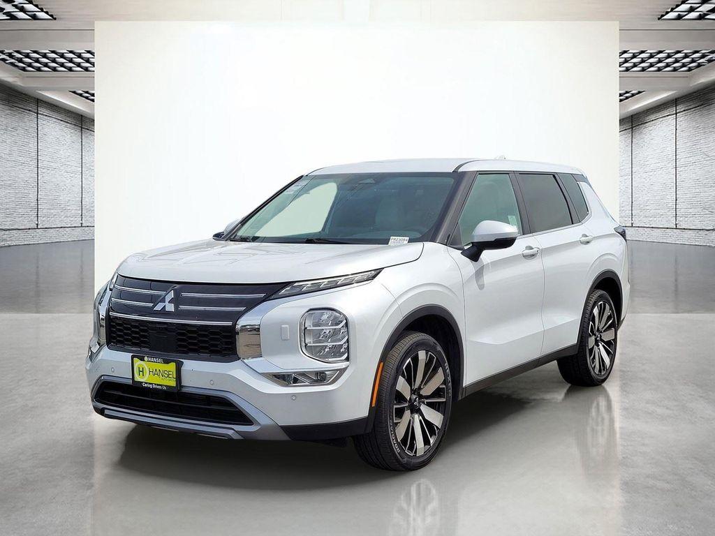 used 2025 Mitsubishi Outlander car, priced at $26,084