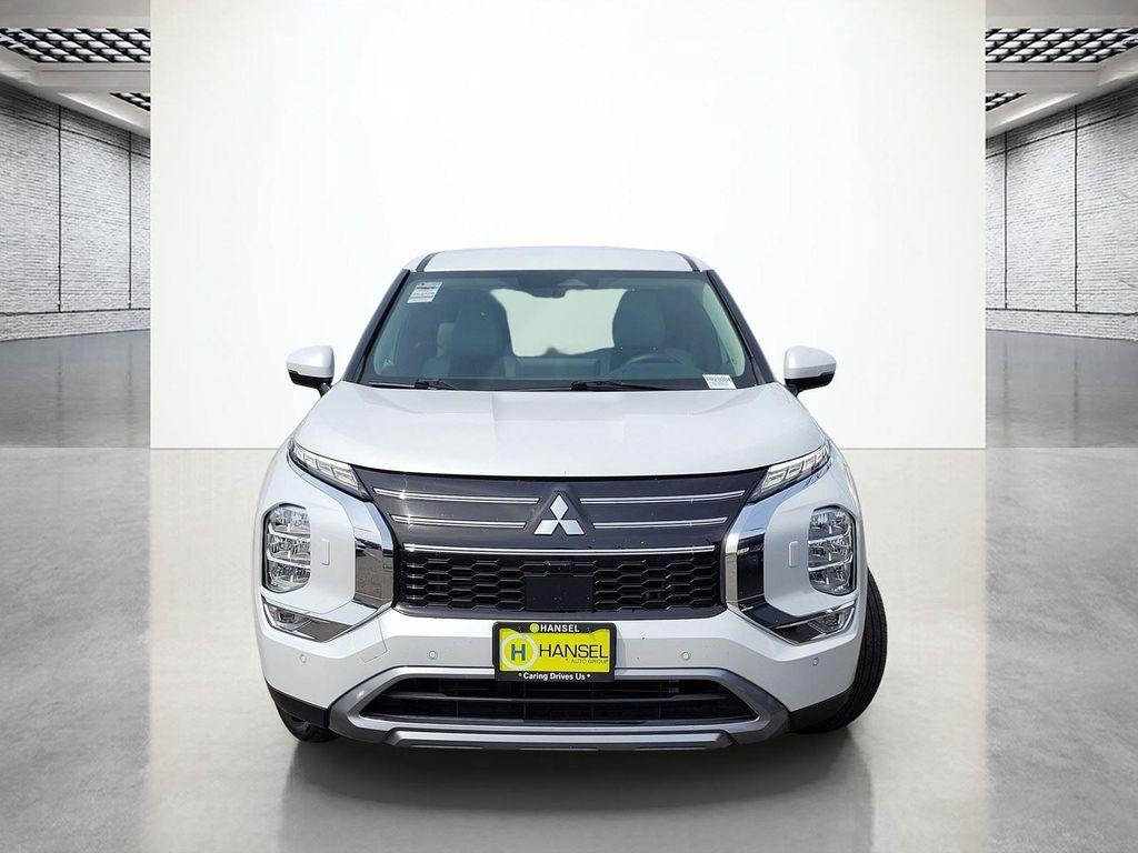 used 2025 Mitsubishi Outlander car, priced at $26,084