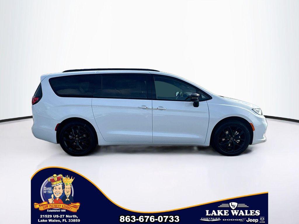 new 2026 Chrysler Pacifica car, priced at $43,662