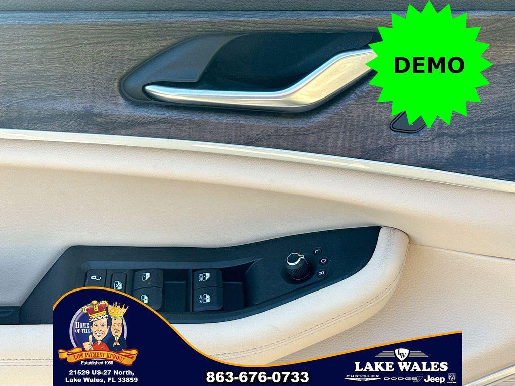 new 2026 Jeep Grand Cherokee car, priced at $40,000