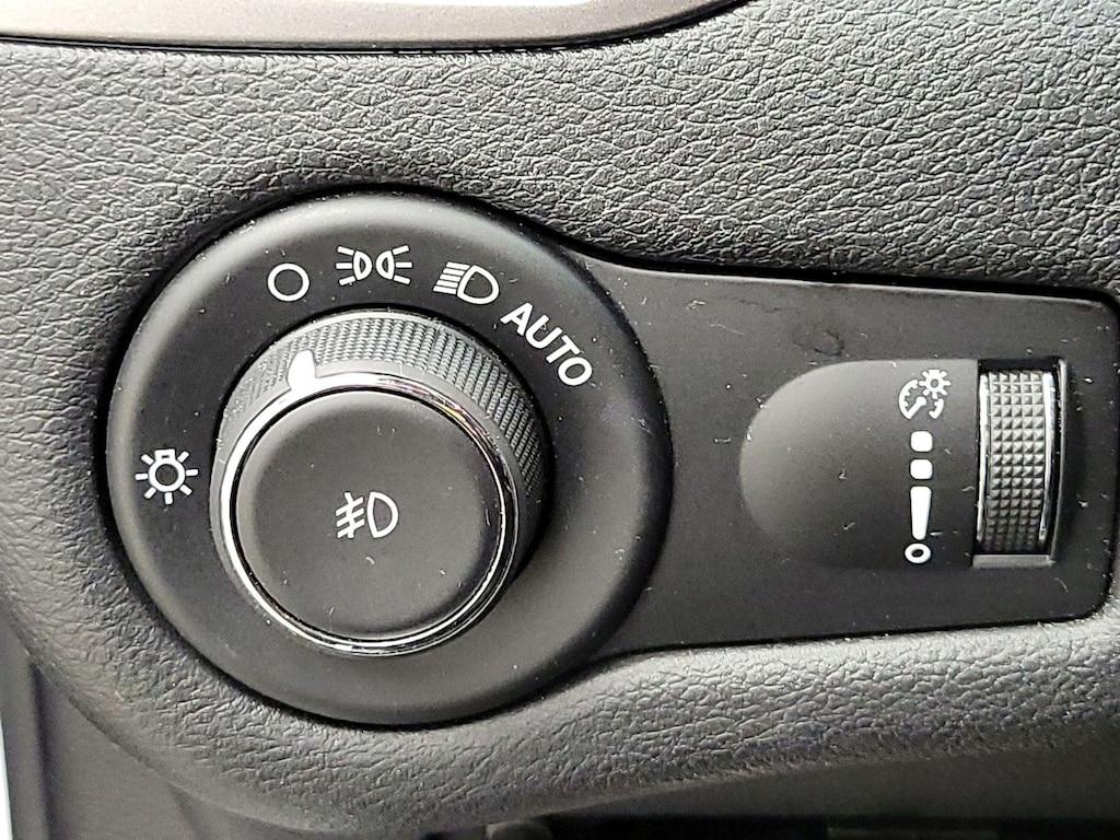 used 2019 Jeep Cherokee car, priced at $14,998