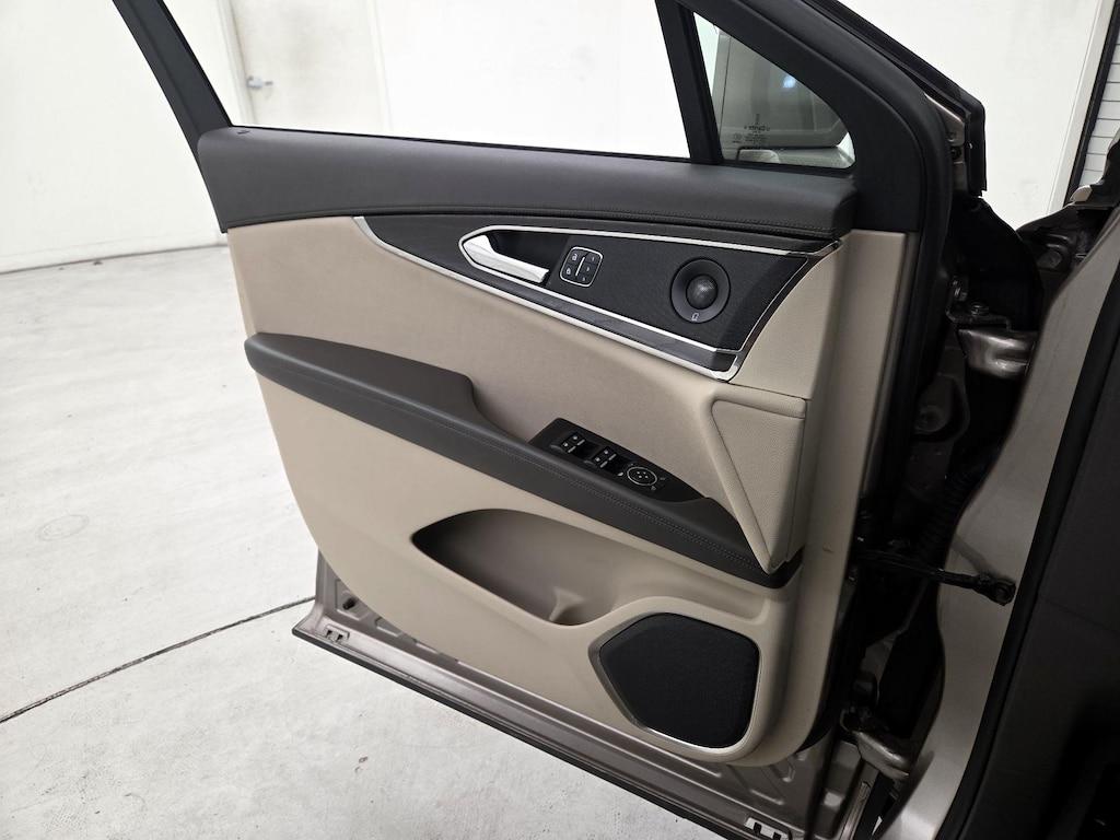 used 2020 Lincoln Nautilus car, priced at $27,998