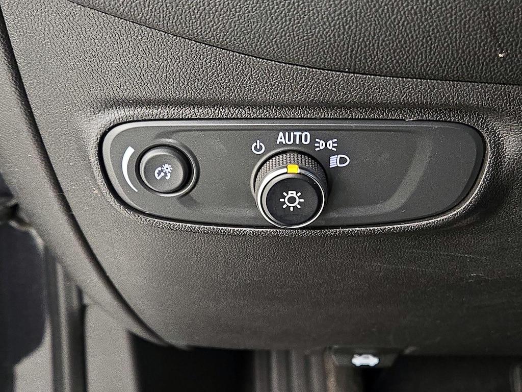 used 2022 Chevrolet Equinox car, priced at $19,998