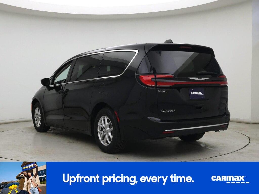 used 2024 Chrysler Pacifica car, priced at $27,998