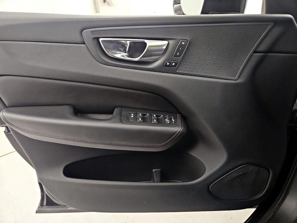 used 2023 Volvo XC60 car, priced at $29,998