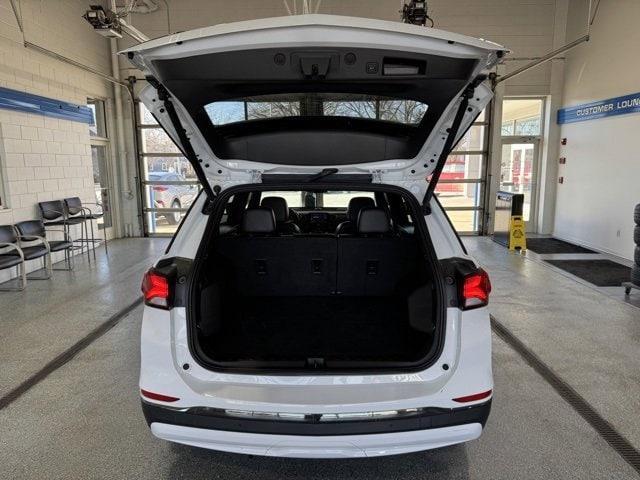 used 2022 Chevrolet Equinox car, priced at $24,000