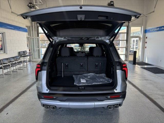 new 2026 Chevrolet Traverse car, priced at $42,695