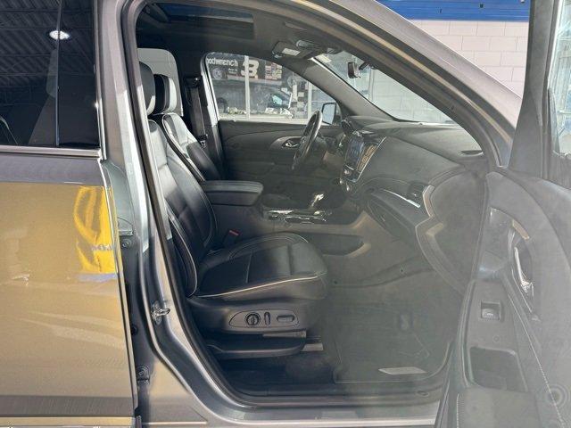 used 2023 Chevrolet Traverse car, priced at $33,000