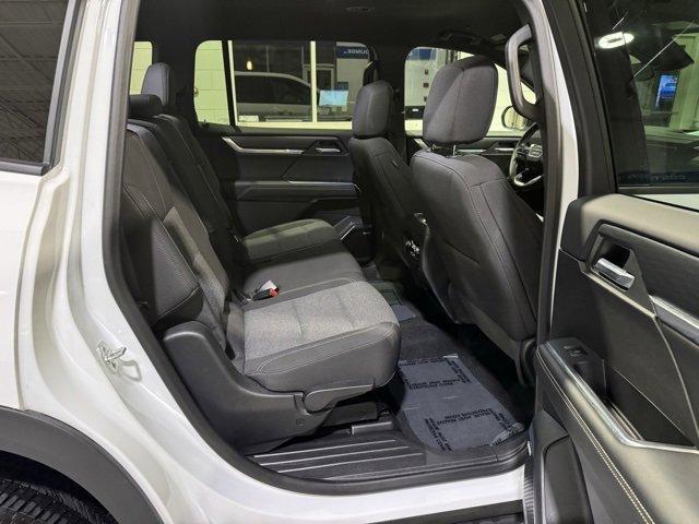 used 2025 GMC Acadia car, priced at $29,995