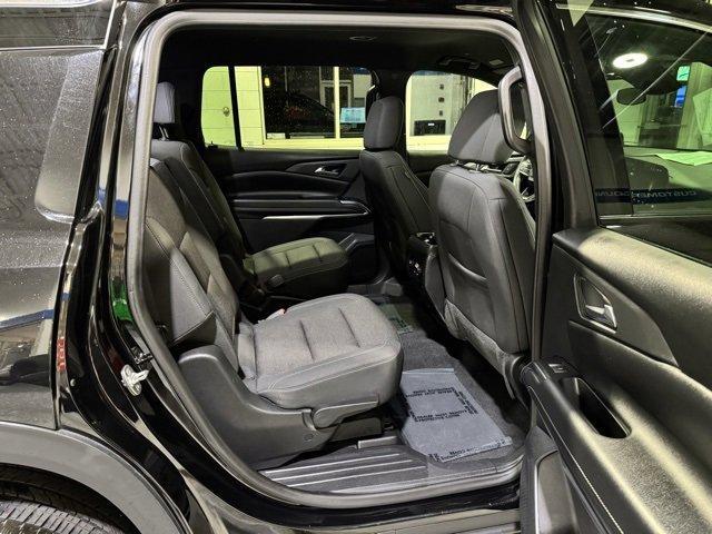 used 2024 Chevrolet Traverse car, priced at $31,000