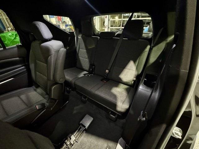 used 2024 Chevrolet Traverse car, priced at $31,000