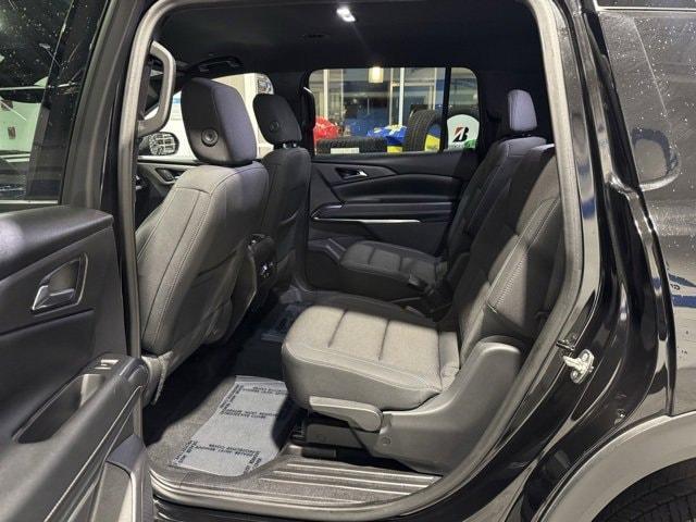 used 2024 Chevrolet Traverse car, priced at $31,000