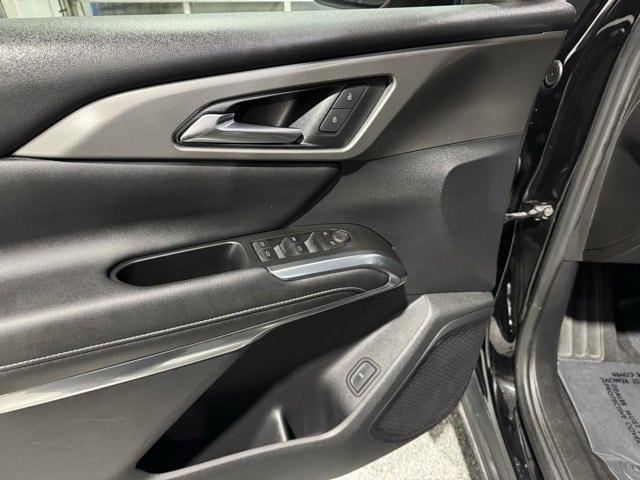 used 2024 Chevrolet Traverse car, priced at $31,000