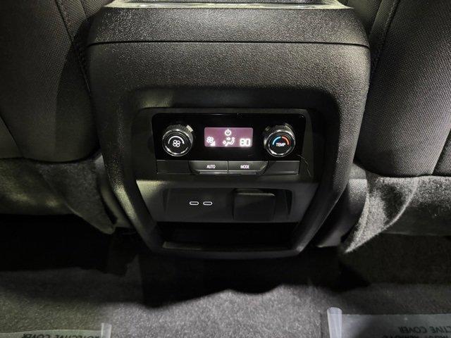 used 2024 Chevrolet Traverse car, priced at $31,000