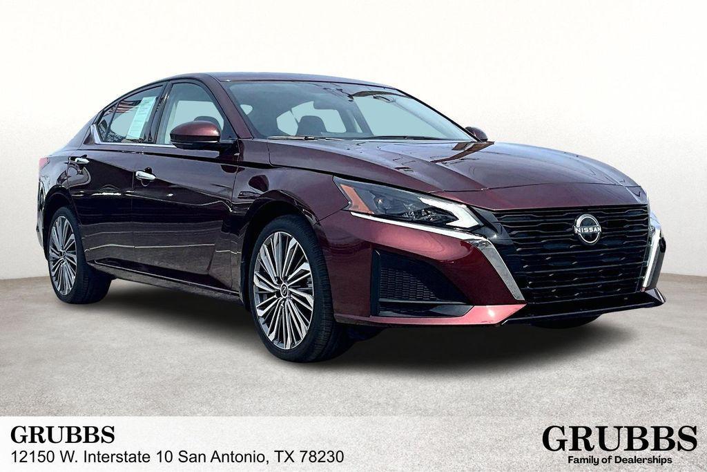 used 2025 Nissan Altima car, priced at $27,599