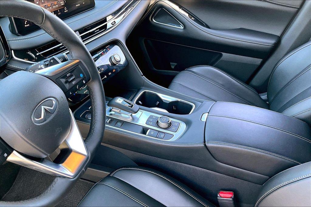 used 2025 INFINITI QX60 car, priced at $43,500
